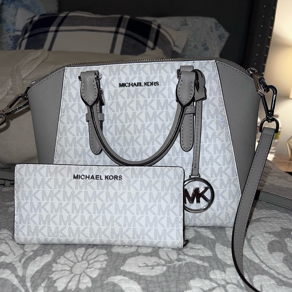White Michael Kors purse with wallet